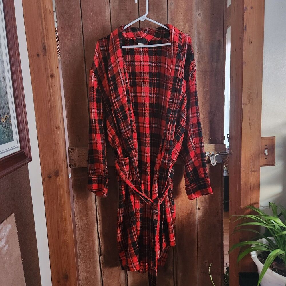 Vintage Sears Men’s XL Red Black Plaid Flannel Robe Belted Cabin Cozy Grunge